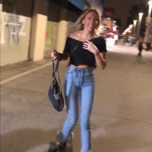 Meet your Posher, Kendra - Picture 5 of 9